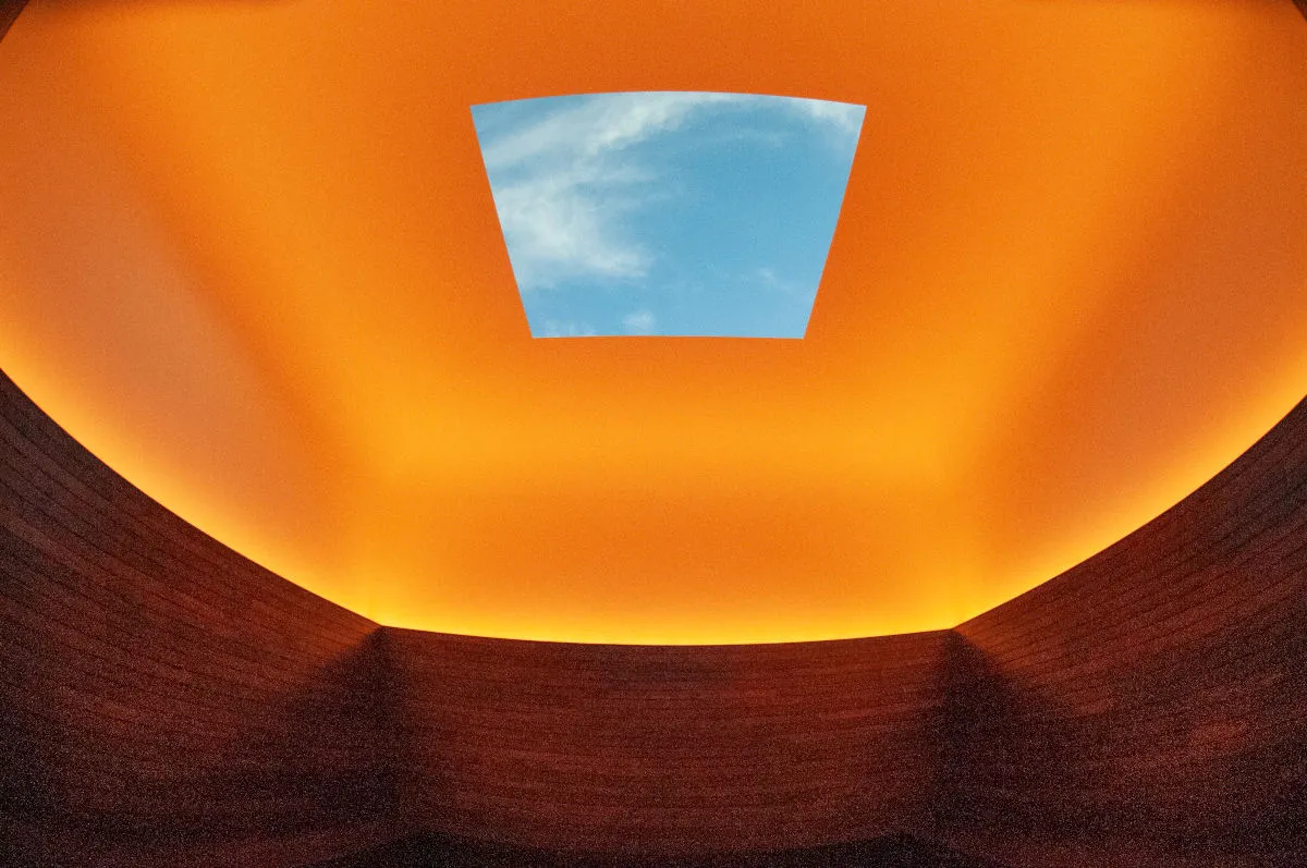 Interior_of_James_Turrell_Green_Mountain_Falls_Skyspace_2022.__James_Turrell_1-thumbnail_webp-9999x9999